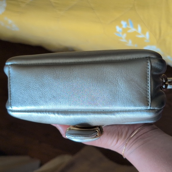 Coach Pillow Tabby (Silver) - Picture 4 of 10